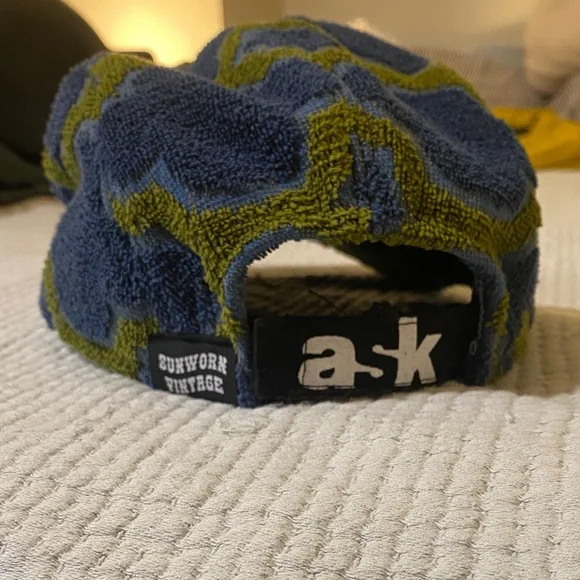 Sunworn Vintage Terry hat - Picture 2 of 3